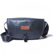 RE:CYCLING<br>MESSENGER BAG<img class='new_mark_img2' src='https://img.shop-pro.jp/img/new/icons50.gif' style='border:none;display:inline;margin:0px;padding:0px;width:auto;' />