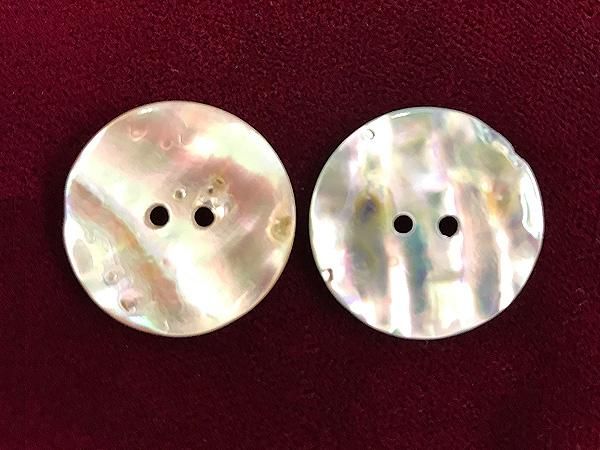 白・黒蝶貝ボタン2pcs - 西洋骨董・アンティーク レース・ドール