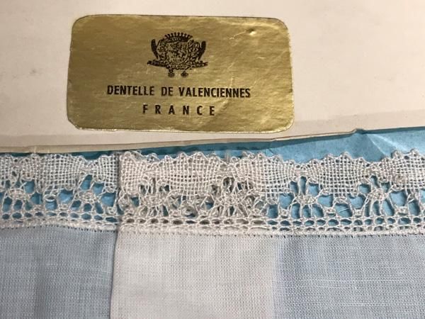 パリの骨董屋さんで購入の繊細なレ―スのハンカチ、アンティークコレクション パリの骨董屋さんで購入の繊細なレ―スのハンカチ、アンティーク