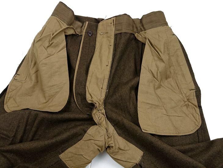 とても貴重なデッドストック品で、フレンチアーミーのM52ウールパンツになります。1950~60年代
