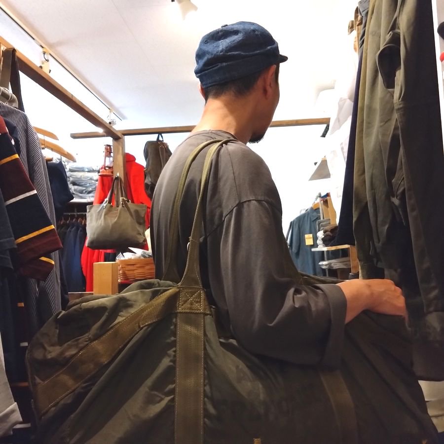 FRANCE AIR FORCE PARATROOPER BAG（フランス エアーフォース パラシュートバッグ）3 「 USED ] -  『ROOTS』 IMPORT CLOTHS 通販