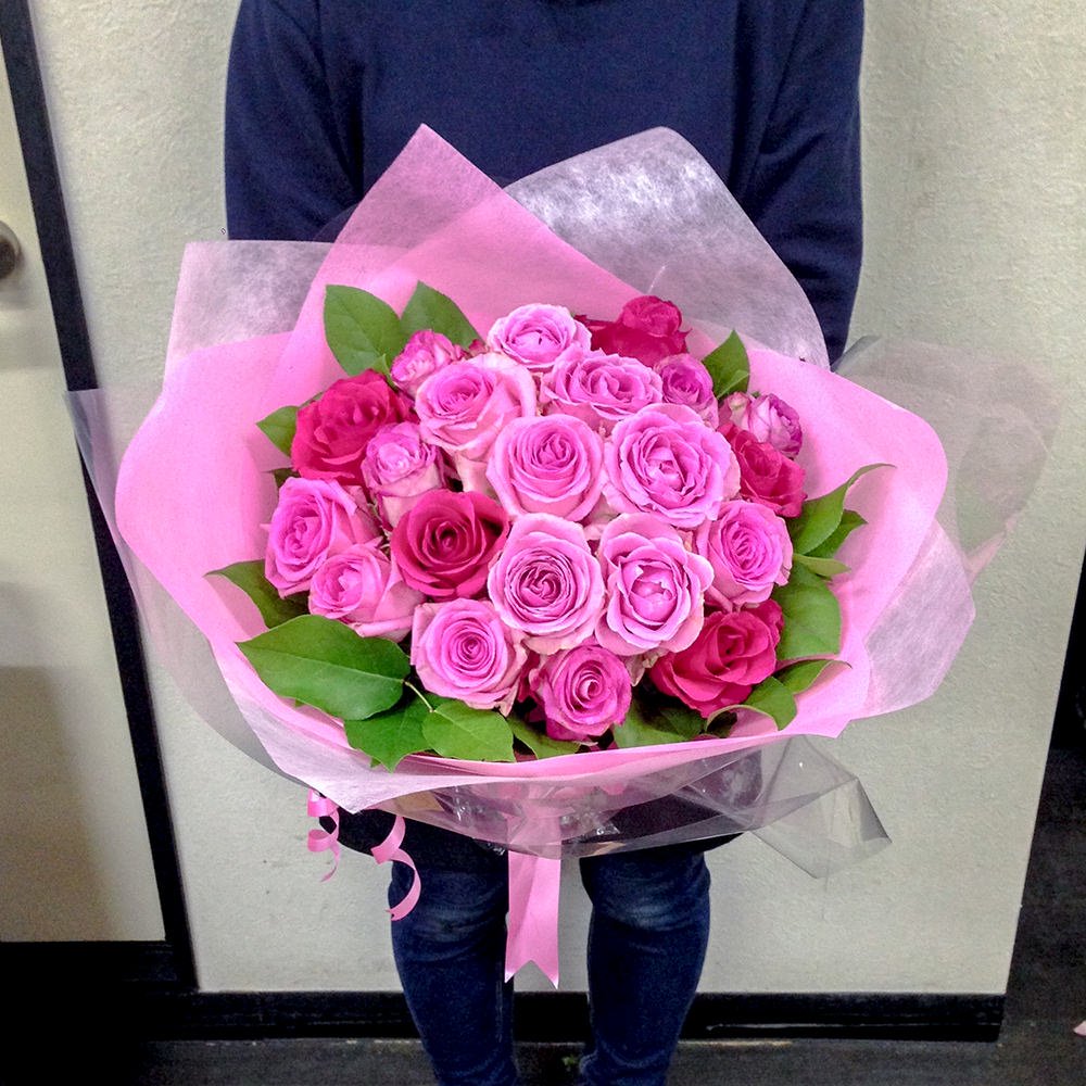ピンクバラの花束 ブーケタイプ フラワー バルーンショップ Blossom 神戸 三宮店