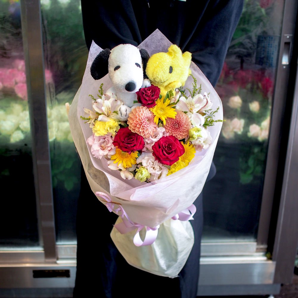 スヌーピーぬいぐるみ花束 フラワー バルーンショップ Blossom 神戸 三宮店