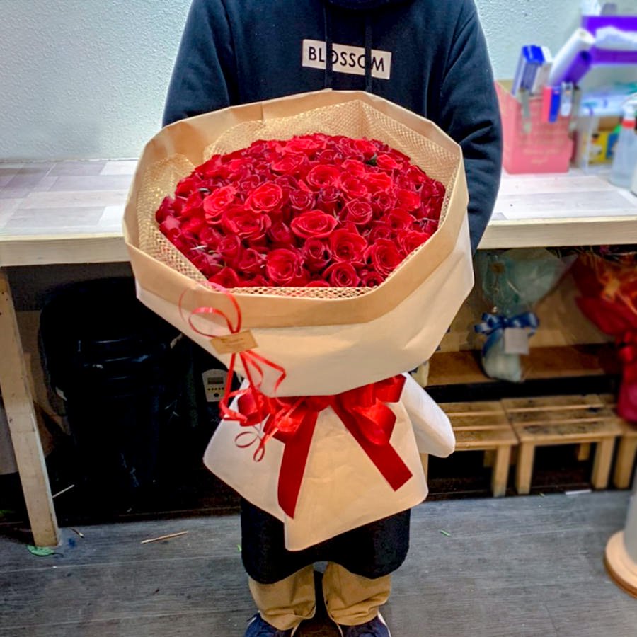 赤バラ100本の花束 フラワー バルーンショップ Blossom 神戸 三宮店