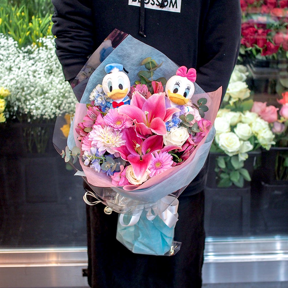 ディズニーぬいぐるみ花束 フラワーショップblossom 神戸 三宮店