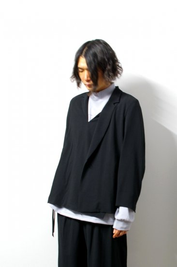 ETHOSENS(エトセンス)/Embossed pullover jacket/Black 通販