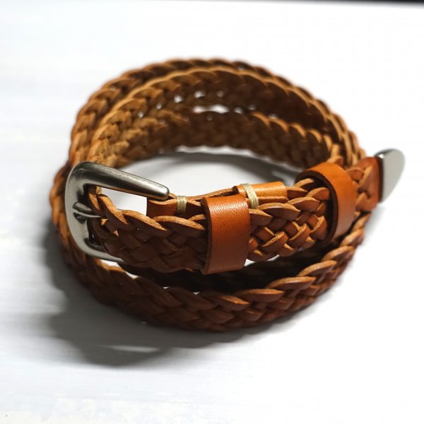 <img class='new_mark_img1' src='https://img.shop-pro.jp/img/new/icons13.gif' style='border:none;display:inline;margin:0px;padding:0px;width:auto;' />URU(ウル)/LEATHER MESH BELT/Brown