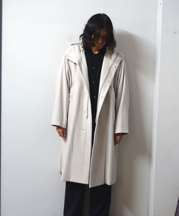 <img class='new_mark_img1' src='https://img.shop-pro.jp/img/new/icons16.gif' style='border:none;display:inline;margin:0px;padding:0px;width:auto;' />URU(ウル)/HOODED COAT/L.Gray