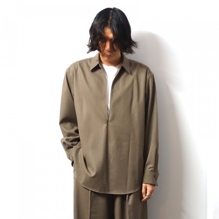 <img class='new_mark_img1' src='https://img.shop-pro.jp/img/new/icons13.gif' style='border:none;display:inline;margin:0px;padding:0px;width:auto;' />ssstein(奿)/OVERSIZED SKIPPER SHIRT/DARK BEIGE