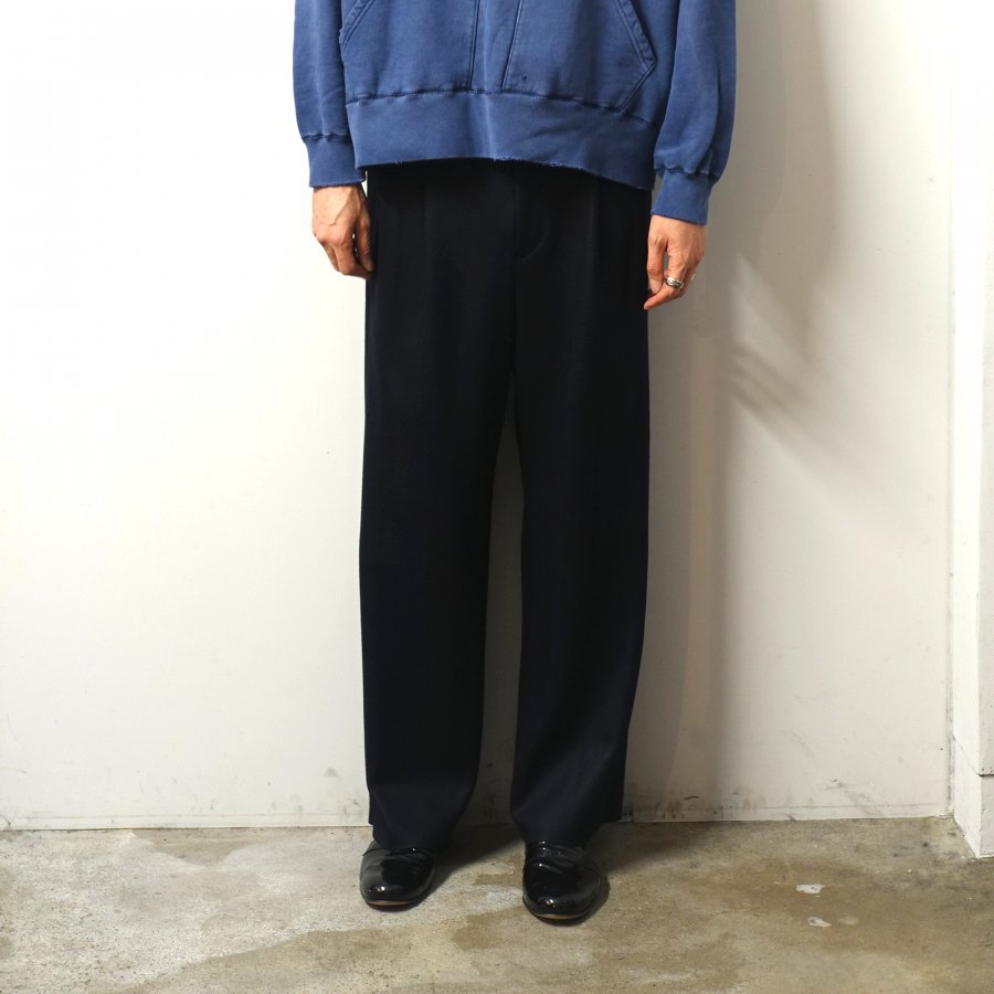 <img class='new_mark_img1' src='https://img.shop-pro.jp/img/new/icons13.gif' style='border:none;display:inline;margin:0px;padding:0px;width:auto;' />URU()/1 TUCK PANTS/NAVY