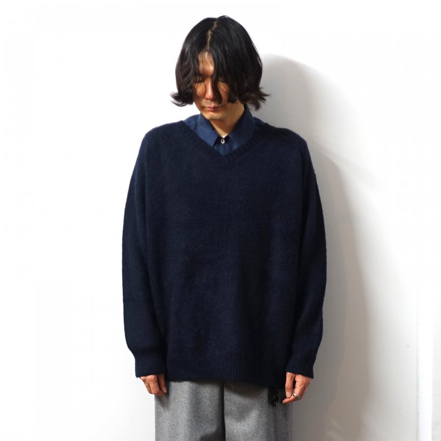 <img class='new_mark_img1' src='https://img.shop-pro.jp/img/new/icons13.gif' style='border:none;display:inline;margin:0px;padding:0px;width:auto;' />URU()/V NECK KNIT/D.NAVY