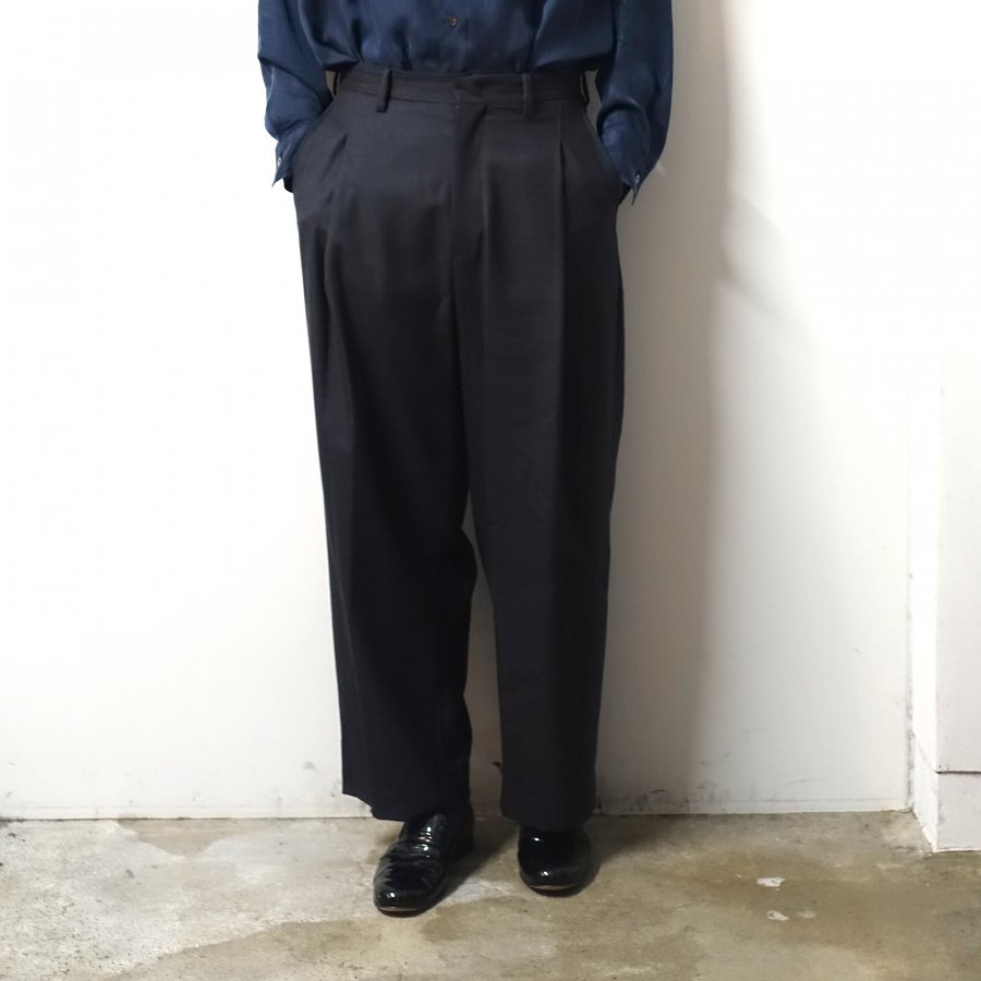 <img class='new_mark_img1' src='https://img.shop-pro.jp/img/new/icons13.gif' style='border:none;display:inline;margin:0px;padding:0px;width:auto;' />URU()/1 TUCK PANTS/CHARCOAL