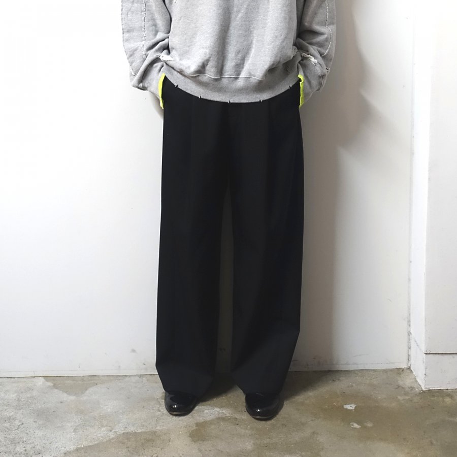 <img class='new_mark_img1' src='https://img.shop-pro.jp/img/new/icons13.gif' style='border:none;display:inline;margin:0px;padding:0px;width:auto;' />ssstein(奿)/TWIST SEAM WIDE EASY TROUSERS/BLACK