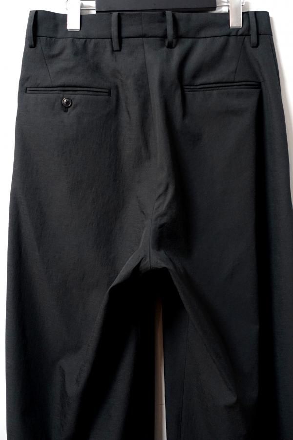 URU(ウル)/1 TUCK PANTS/CHARCOAL 通販 取り扱い-CONCRETE RIVER