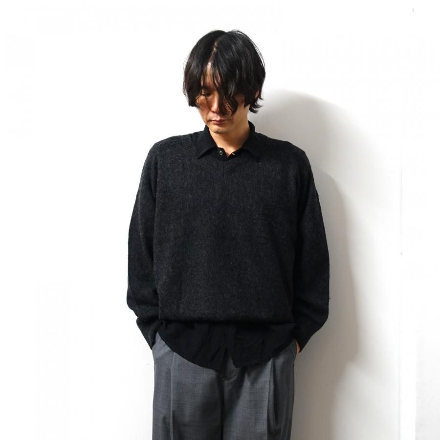 <img class='new_mark_img1' src='https://img.shop-pro.jp/img/new/icons13.gif' style='border:none;display:inline;margin:0px;padding:0px;width:auto;' />URU()/V NECK KNIT/CHARCOAL