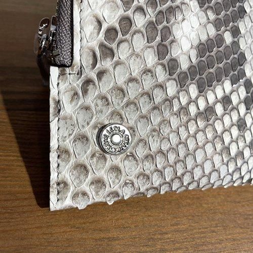 Ísola 財布パイソン☀︎新品 スペシャルパイソンシリーズ。｜Blog｜isola｜財布のisola