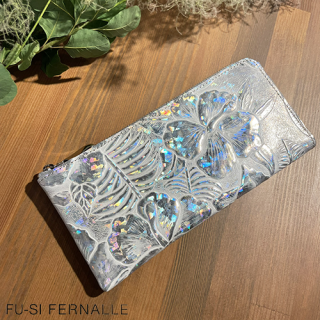 <img class='new_mark_img1' src='https://img.shop-pro.jp/img/new/icons7.gif' style='border:none;display:inline;margin:0px;padding:0px;width:auto;' />FU-SI FERNALLE：“DIAMANTE”L型長財布【SV】