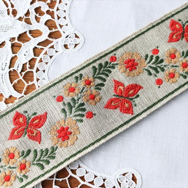 ドイツ 刺繍のチロリアンテープ 蝶々とお花RE/50cm - tekuteku