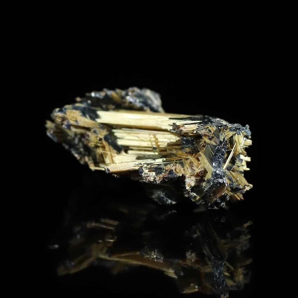 太陽放射ルチル 結晶/標本 [高さ17.7mm×横27.1mm×厚さ9.7mm