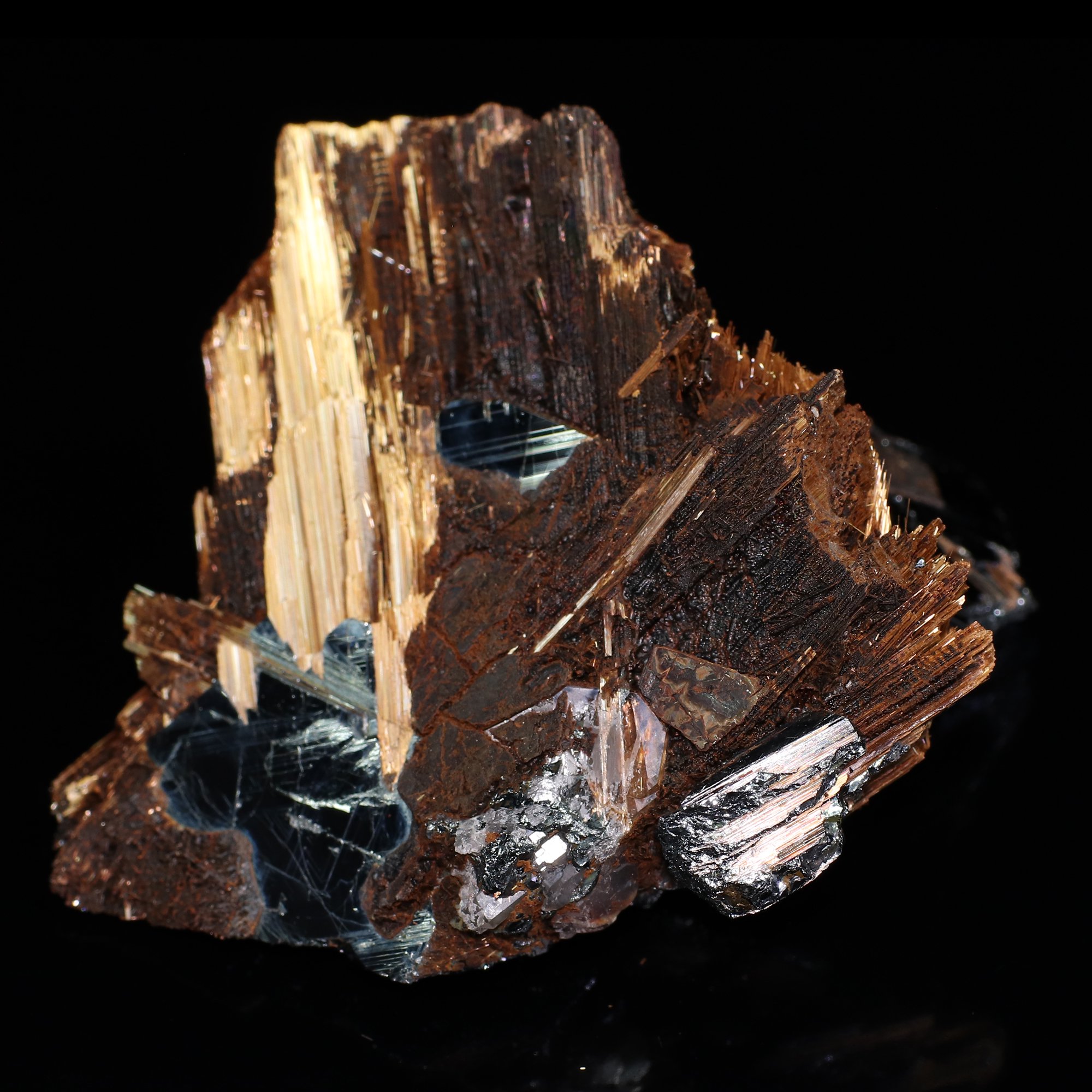 ルチル（金紅石）　先端付結晶　鉱物標本