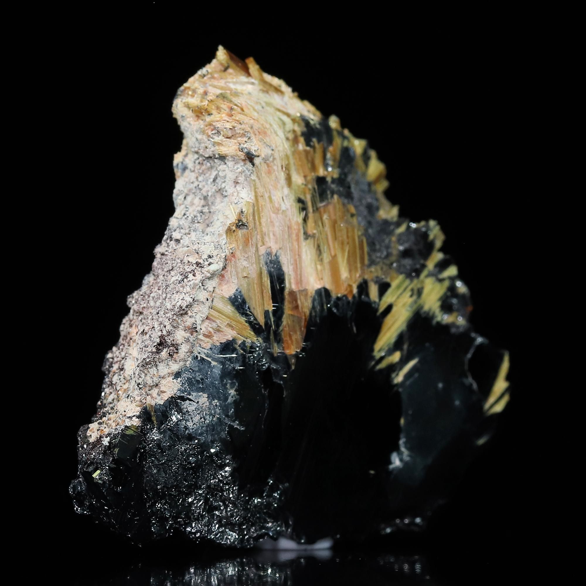 太陽放射ルチル 結晶/標本 [横34.5mm×奥行9.4mm×高さ33.6mm