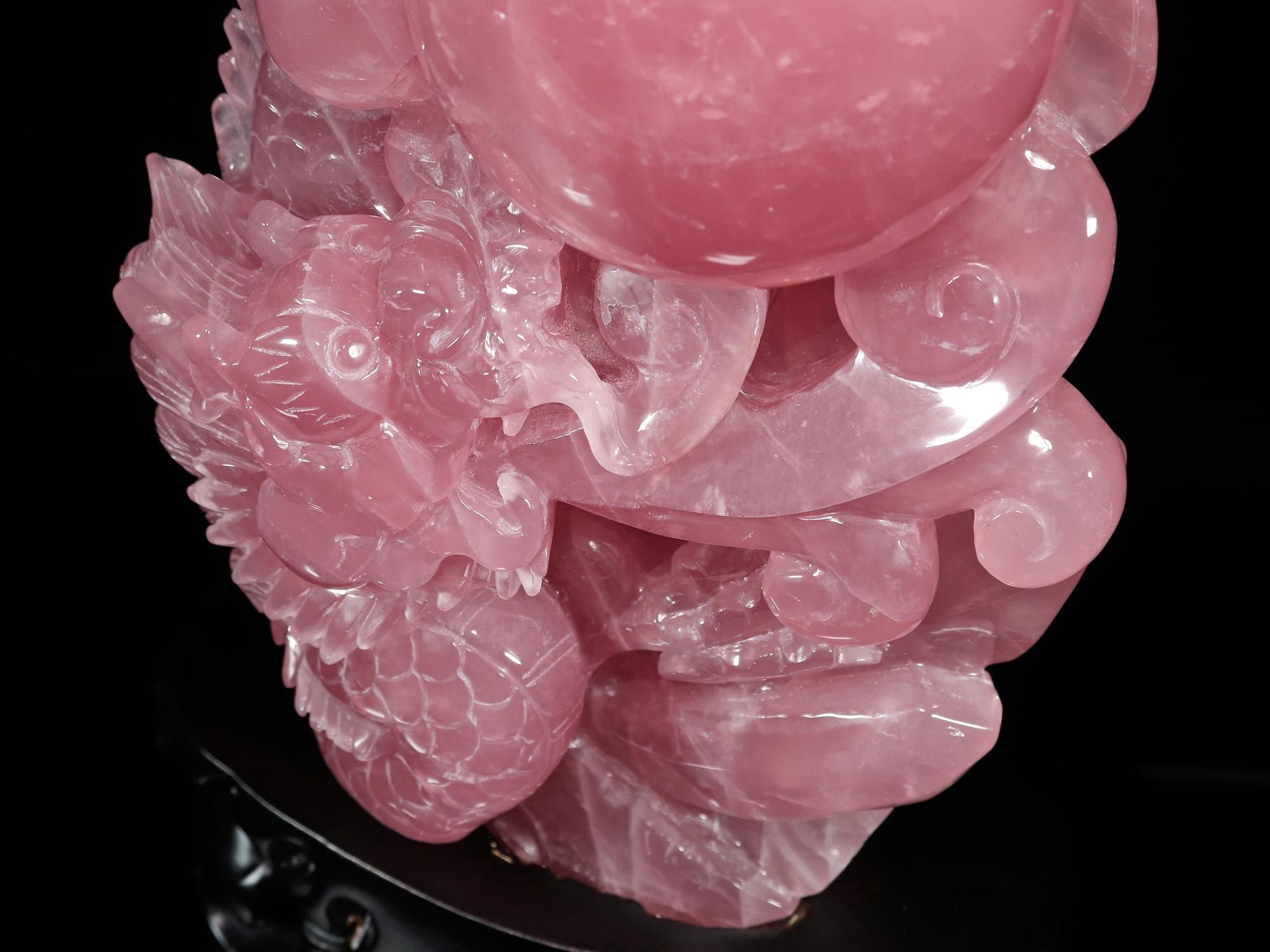 希少】ローズクォーツ2kg ペガサス 馬 一刀彫 土台付き 粉晶