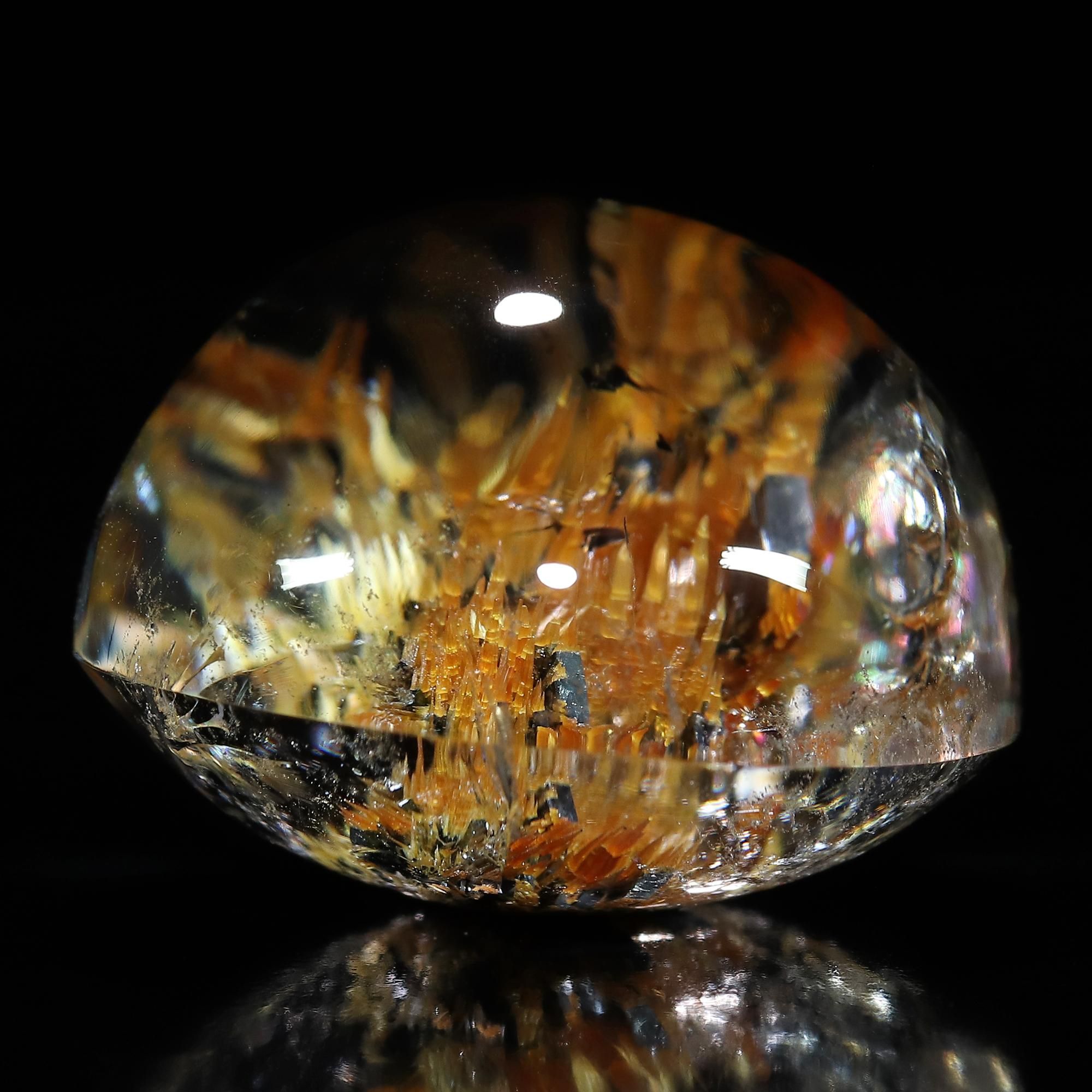 ワンピなど最旬ア！ 珍品/いくつもの太陽放射ルチルが綺麗に配列している】群晶太陽 アクセサリー
