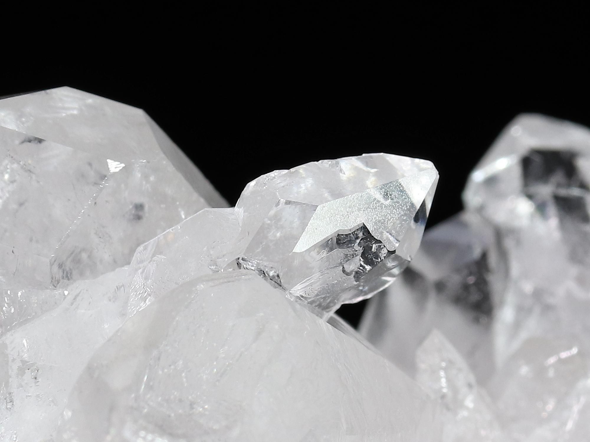 高品質】ブラジル・ミナスジェライス州産水晶クラスター 原石