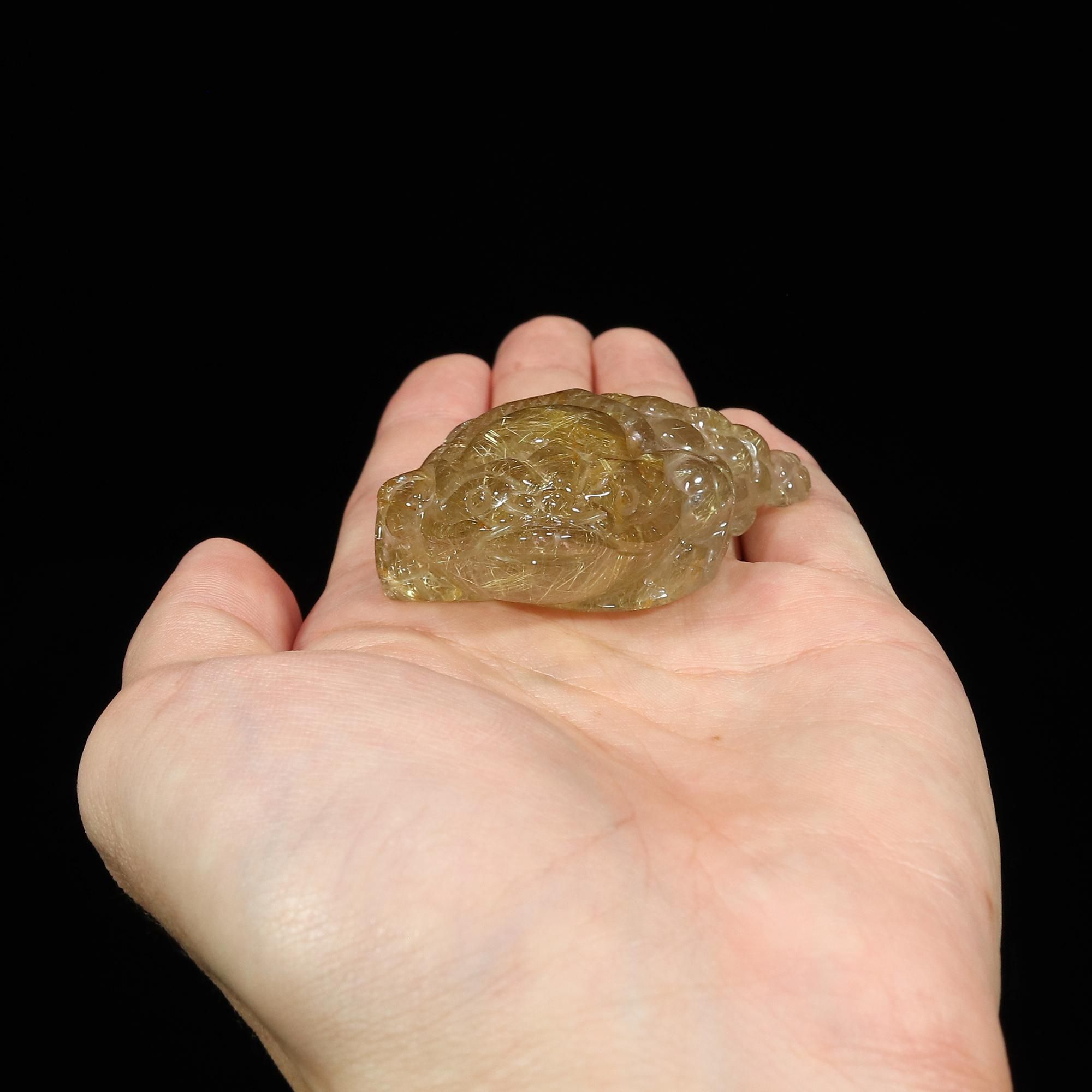 風水定番の招財アイテム/三本脚の銭蛙】ゴールドルチルクォーツ