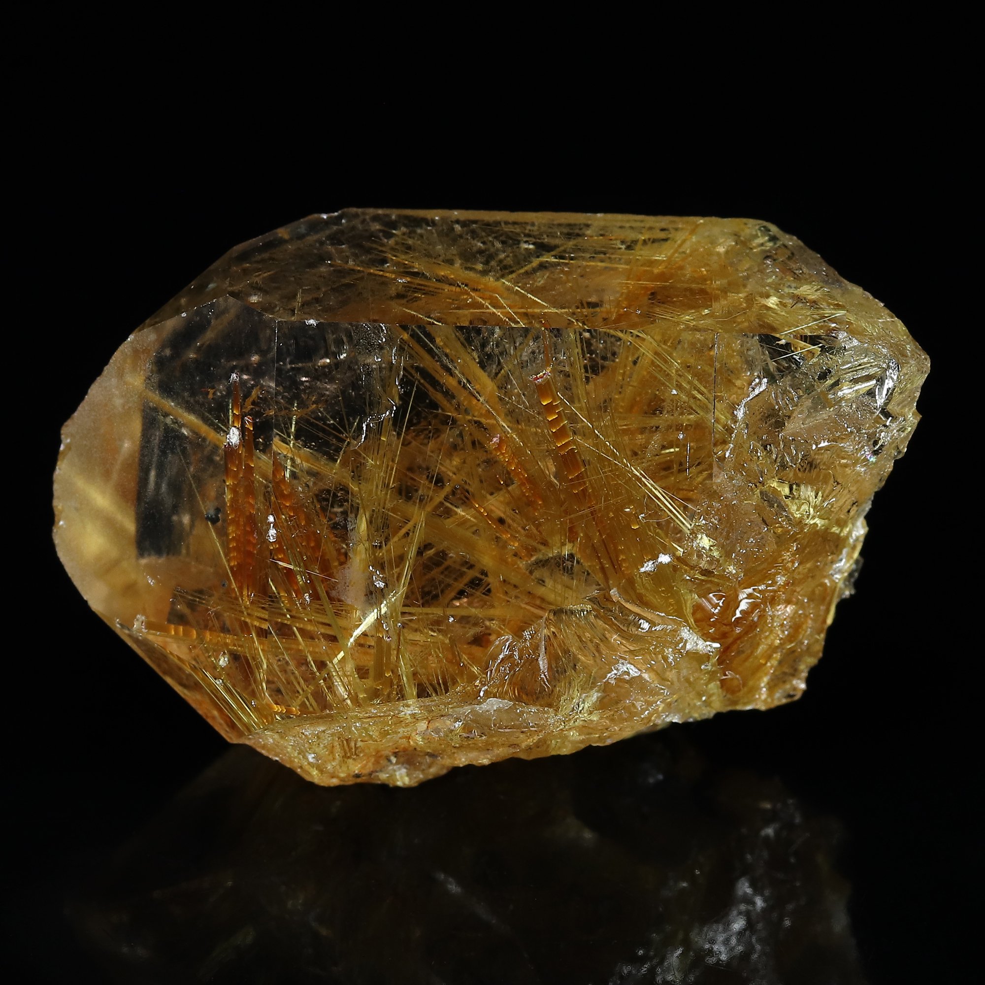 ルチル水晶ポイント　ゴールドルチル　原石