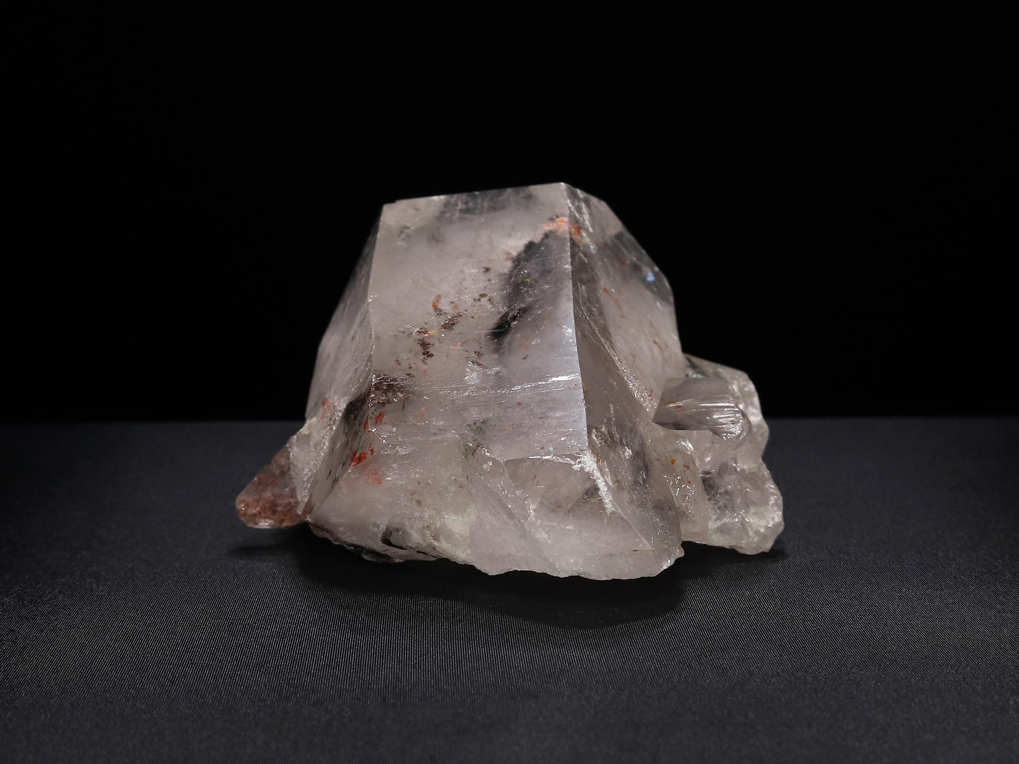 高品質　高透明^_^ プラチナルチル　水晶　原石　② プラチナルチル 水晶 原石 プラチナルチルクォーツ 一点物 送料