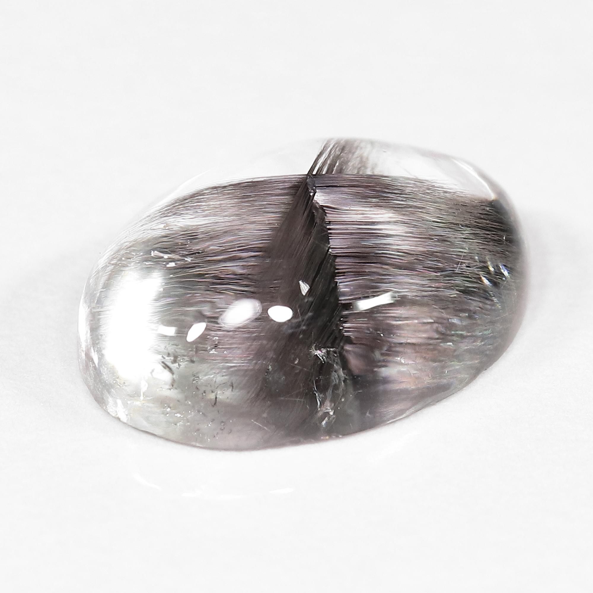 プラチナルチルがクロス(X)している珍しいルース】クロス(X)状プラチナ