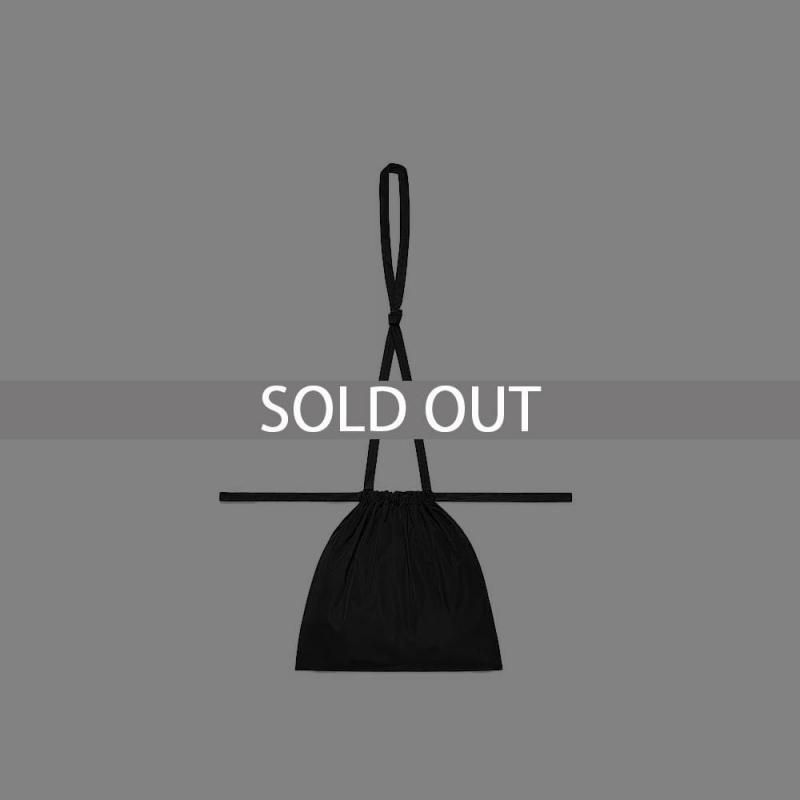 <img class='new_mark_img1' src='https://img.shop-pro.jp/img/new/icons47.gif' style='border:none;display:inline;margin:0px;padding:0px;width:auto;' />Drawstring Bag SSSTRAP BLACK