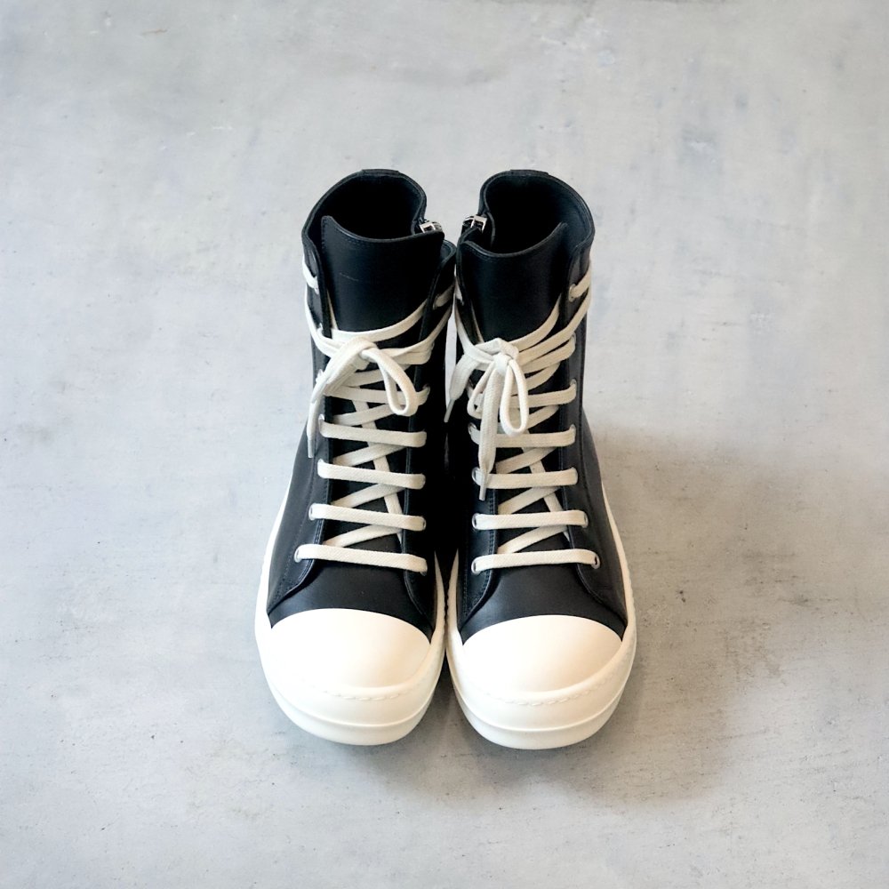 <img class='new_mark_img1' src='https://img.shop-pro.jp/img/new/icons47.gif' style='border:none;display:inline;margin:0px;padding:0px;width:auto;' />SNEAKERS / BLK MILK MILK