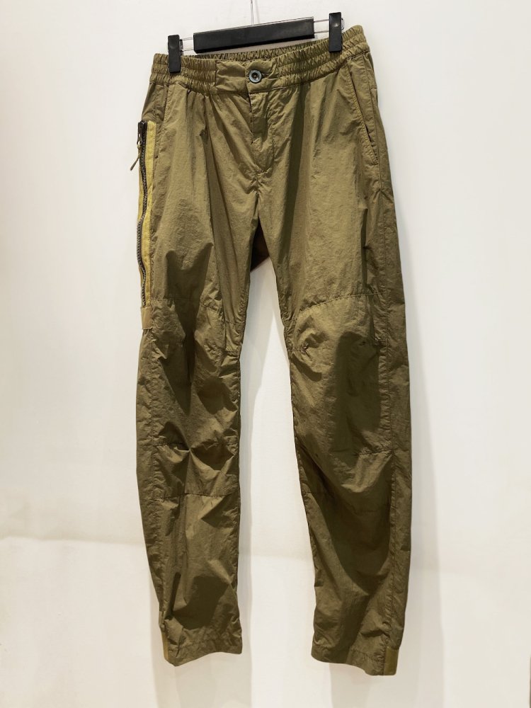 <img class='new_mark_img1' src='https://img.shop-pro.jp/img/new/icons14.gif' style='border:none;display:inline;margin:0px;padding:0px;width:auto;' />SIDE ZIP FIELD PANTS