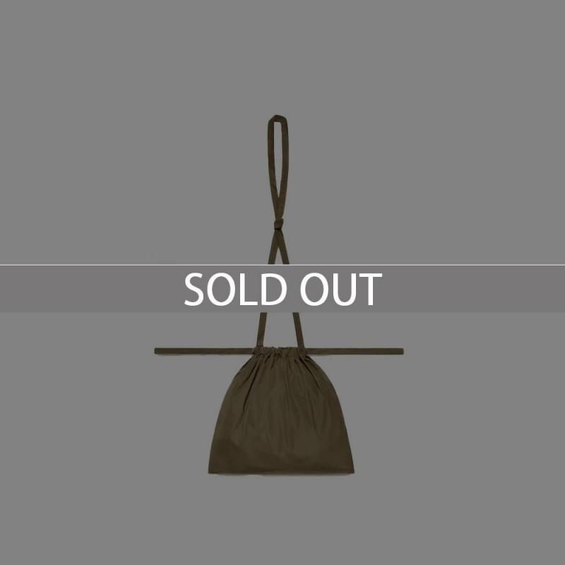 <img class='new_mark_img1' src='https://img.shop-pro.jp/img/new/icons47.gif' style='border:none;display:inline;margin:0px;padding:0px;width:auto;' />Drawstring Bag SSSTRAP TAUPE