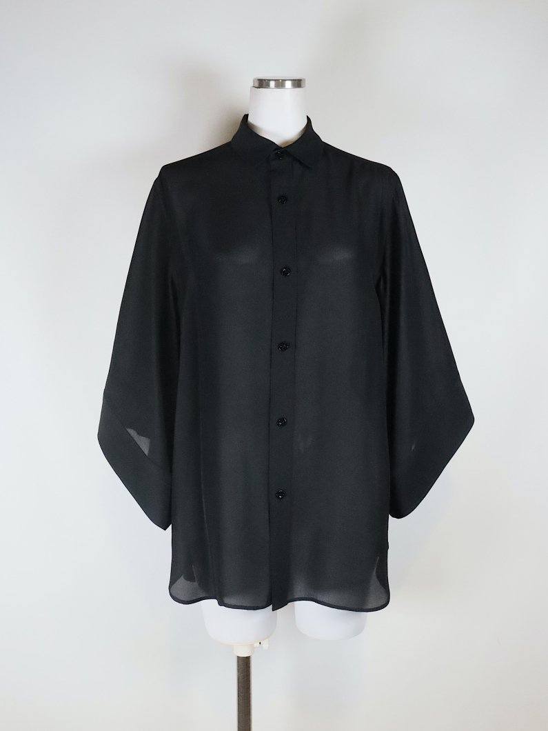 <img class='new_mark_img1' src='https://img.shop-pro.jp/img/new/icons14.gif' style='border:none;display:inline;margin:0px;padding:0px;width:auto;' />SHEER TWILL BELL-SLEEVE SHIRT