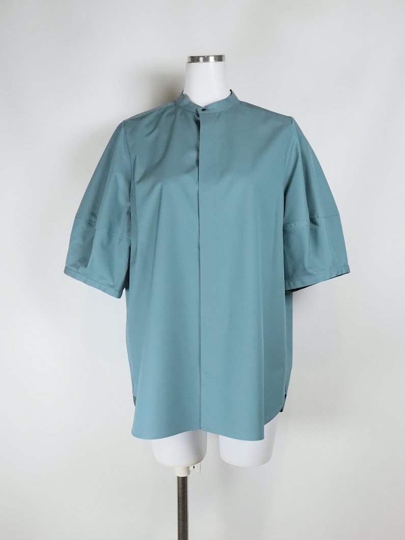 <img class='new_mark_img1' src='https://img.shop-pro.jp/img/new/icons14.gif' style='border:none;display:inline;margin:0px;padding:0px;width:auto;' />T/C BALLOON SLEEVE BLOUSE