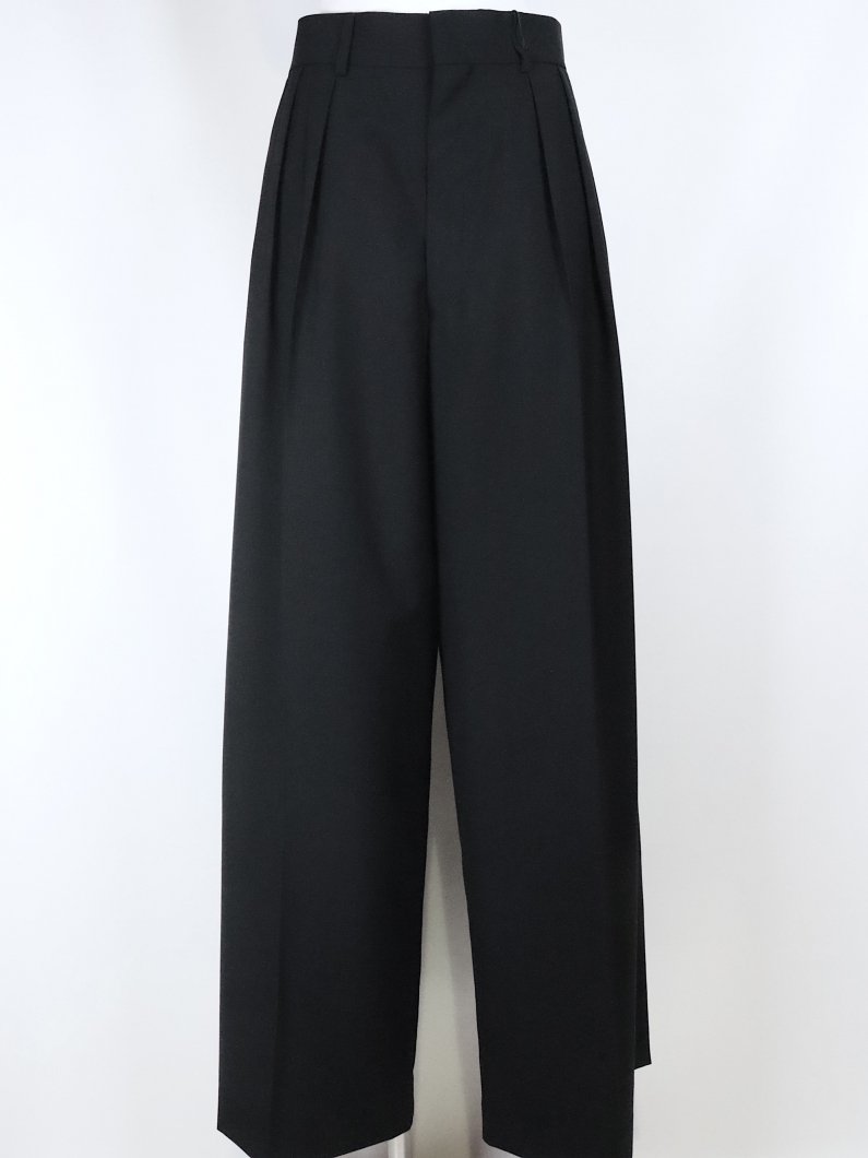 <img class='new_mark_img1' src='https://img.shop-pro.jp/img/new/icons14.gif' style='border:none;display:inline;margin:0px;padding:0px;width:auto;' />TROPICAL WIDE LEG PANTS