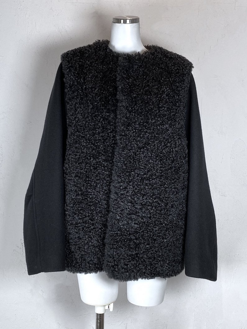 <img class='new_mark_img1' src='https://img.shop-pro.jp/img/new/icons14.gif' style='border:none;display:inline;margin:0px;padding:0px;width:auto;' />FAUX SHEARING JACKET