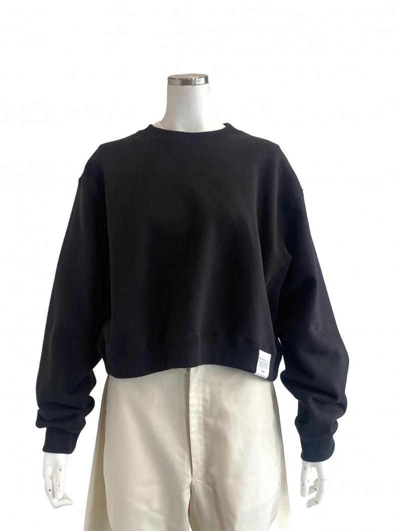 <img class='new_mark_img1' src='https://img.shop-pro.jp/img/new/icons14.gif' style='border:none;display:inline;margin:0px;padding:0px;width:auto;' />CROPPED SWEAT SHIRT