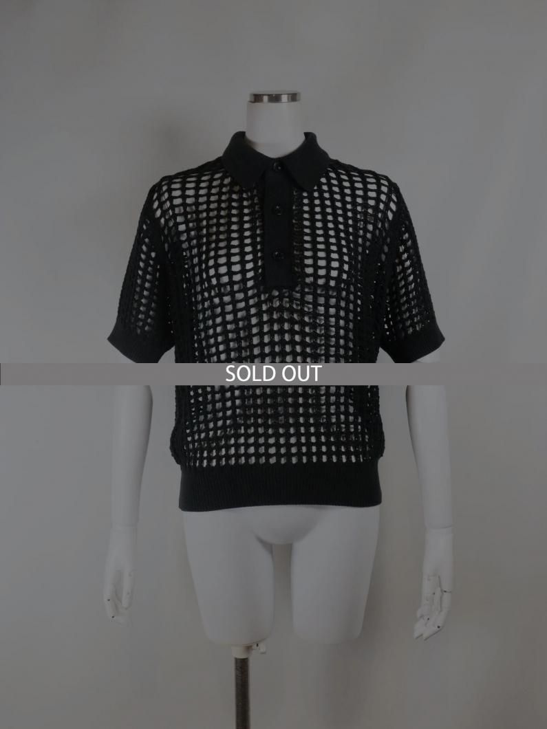 <img class='new_mark_img1' src='https://img.shop-pro.jp/img/new/icons47.gif' style='border:none;display:inline;margin:0px;padding:0px;width:auto;' />CROCHETED POLO SWEATER