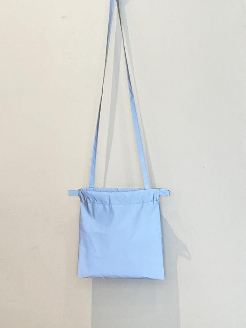 <img class='new_mark_img1' src='https://img.shop-pro.jp/img/new/icons14.gif' style='border:none;display:inline;margin:0px;padding:0px;width:auto;' />Drawstring Bag With Strap XS Reflective Material