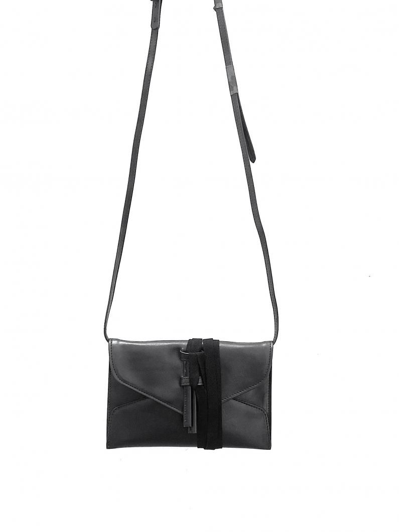 <img class='new_mark_img1' src='https://img.shop-pro.jp/img/new/icons14.gif' style='border:none;display:inline;margin:0px;padding:0px;width:auto;' />SMALL SHOULDER BAG SILKY MATT