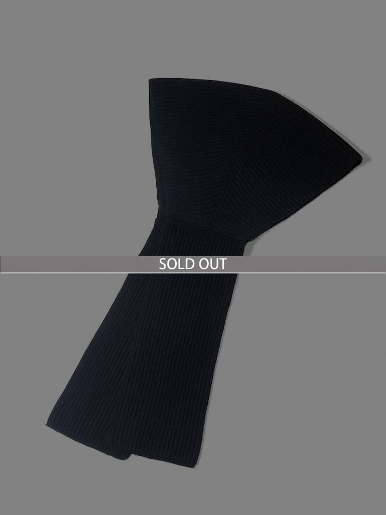 <img class='new_mark_img1' src='https://img.shop-pro.jp/img/new/icons47.gif' style='border:none;display:inline;margin:0px;padding:0px;width:auto;' />RIBBED KNIT WOOL HOODED SCARF