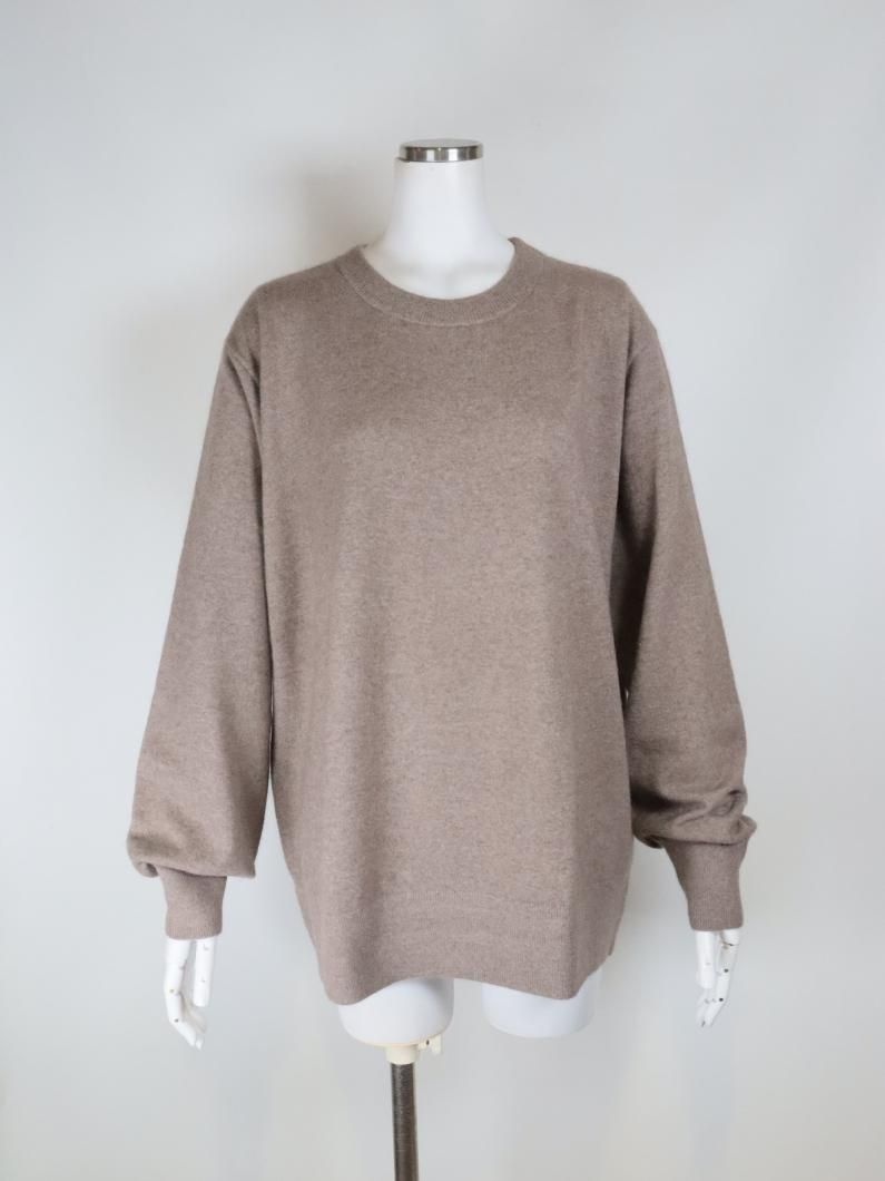 <img class='new_mark_img1' src='https://img.shop-pro.jp/img/new/icons14.gif' style='border:none;display:inline;margin:0px;padding:0px;width:auto;' />RACCOON SWEATER(쥹)