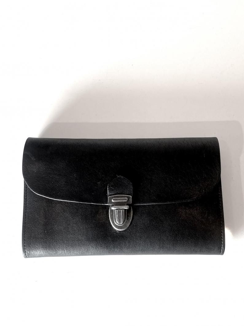 <img class='new_mark_img1' src='https://img.shop-pro.jp/img/new/icons14.gif' style='border:none;display:inline;margin:0px;padding:0px;width:auto;' />CLASSIC WALLET VINTAGE LUX GRANED LEATHER