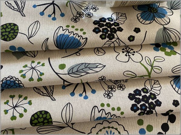 綿麻キャンバス 生地】草花*ボタニカルプリント*linen*2A - 生地通販 マーブルマーケット