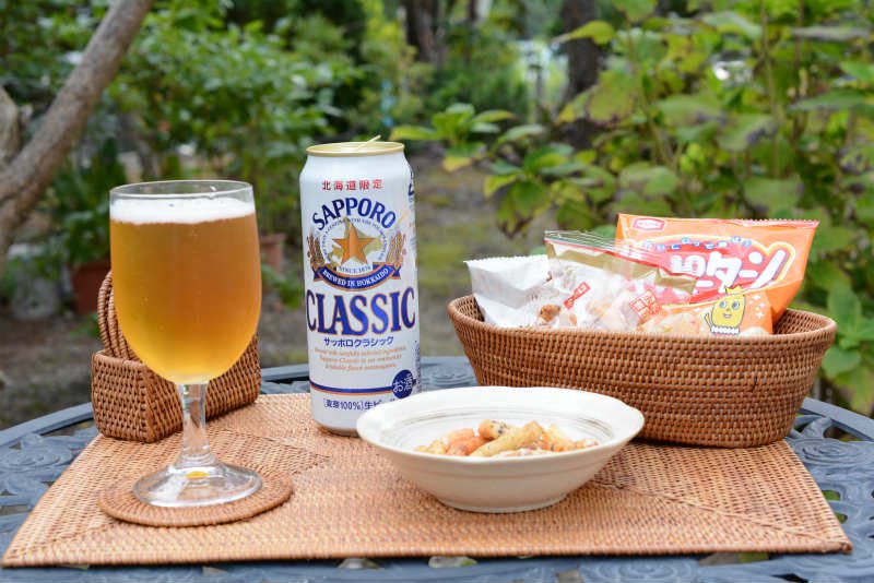 アタ製品を使って、お庭でのんびりビールを飲む！