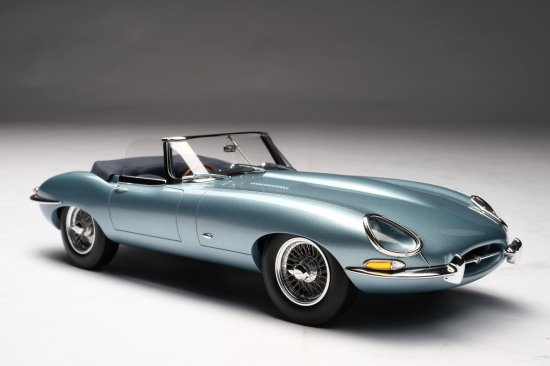 1/18 ミニカー ジャガー E type Coupe-